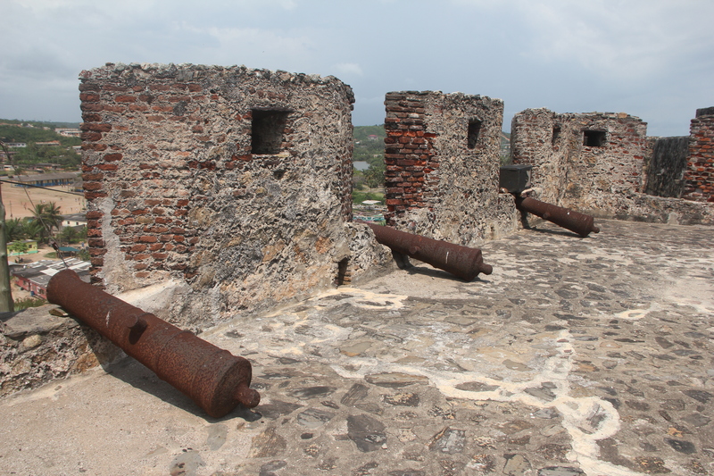 Fort Amsterdam, Ghana, fort defense wall